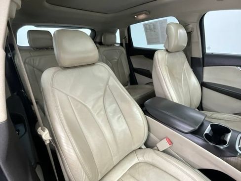 Used 2017 Lincoln MKX Select w/ Select Plus Package FWD image 17
