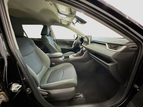 Used 2024 Toyota RAV4 LE image 32