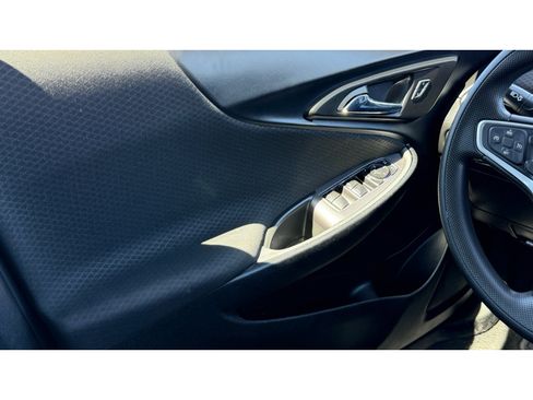 Used 2022 Chevrolet Malibu LT image 17