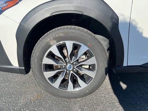 Certified 2025 Subaru Outback Limited image 9