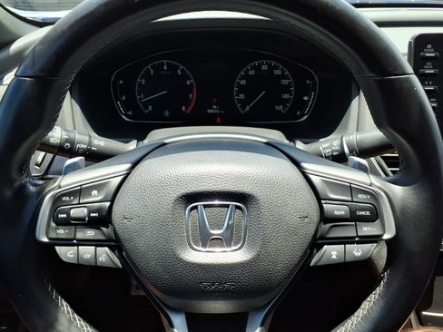 Used 2018 Honda Accord Sport image 12
