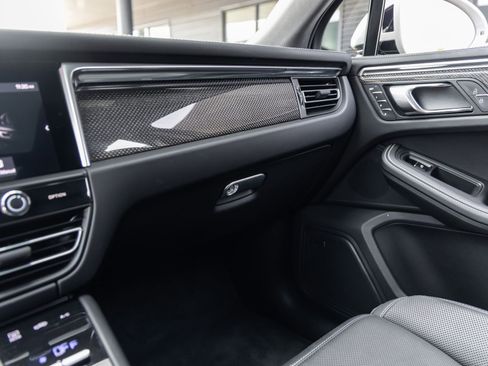 Certified 2024 Porsche Macan GTS AWD/4WD image 32