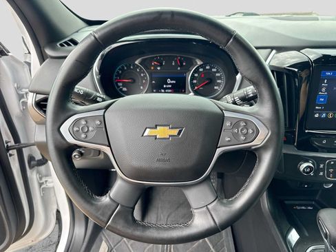 Used 2023 Chevrolet Traverse LT FWD image 23
