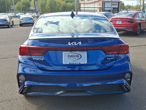Used 2024 Kia Forte GT-Line w/ GT-Line Premium Package image 5