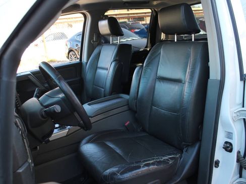 Used 2005 Nissan Titan LE w/ (R02) LE Off-Road Pkg image 19