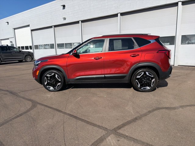Used 2025 Kia Seltos SX w/ SX Sunroof Package AWD/4WD image 17