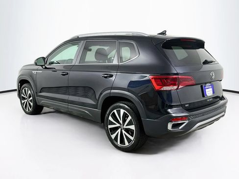 Used 2024 Volkswagen Taos SE FWD image 7