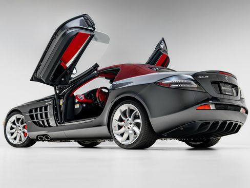 Used 2008 Mercedes-Benz SLR image 18