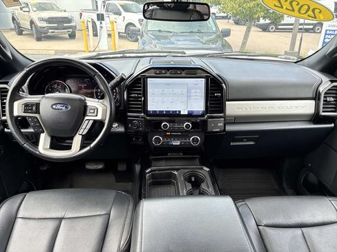 Used 2022 Ford F250 Lariat w/ Black Appearance Package AWD/4WD image 18
