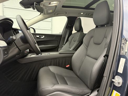 Certified 2025 Volvo XC60 B5 Plus AWD/4WD image 15
