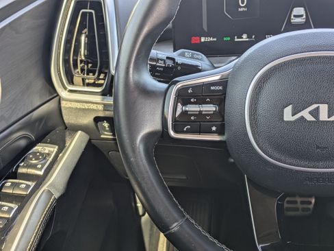 Certified 2024 Kia Sorento SX AWD/4WD image 24