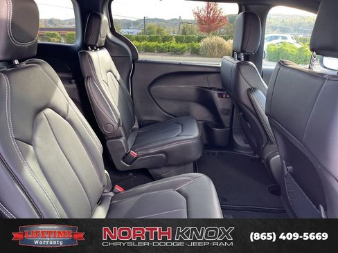 New 2026 Chrysler Voyager LX image 24