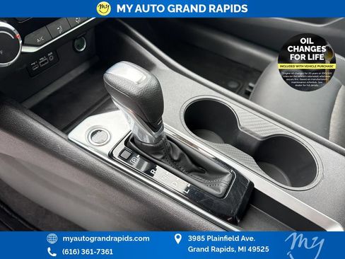 Used 2025 Nissan Altima 2.5 SV FWD image 26
