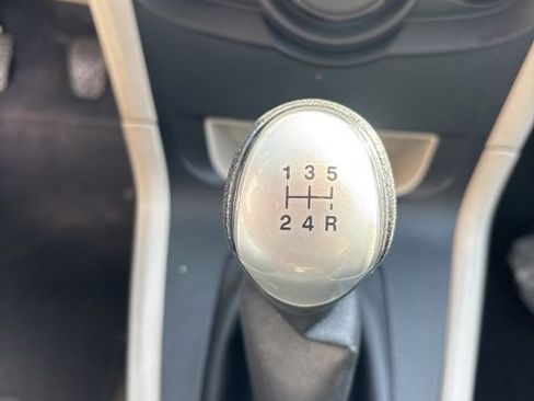 Used 2012 Ford Fiesta S image 11