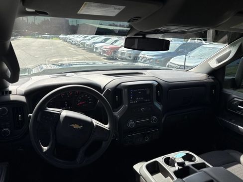 Used 2025 Chevrolet Silverado 2500 Custom w/ Custom Value Package AWD/4WD image 10