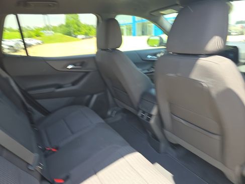 Used 2025 Chevrolet Equinox LT w/ Safety and Technology Package FWD image 16