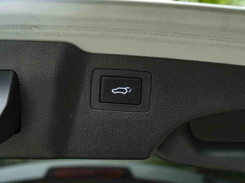 Used 2017 Hyundai Santa Fe Sport FWD image 44