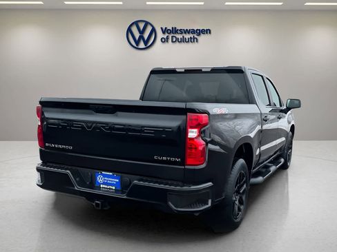 Used 2023 Chevrolet Silverado 1500 Custom image 5