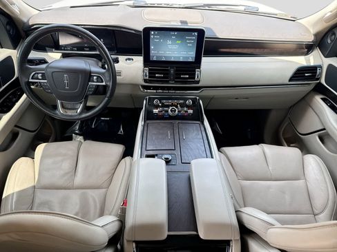 Used 2018 Lincoln Navigator Reserve w/ Technology Package AWD/4WD image 22