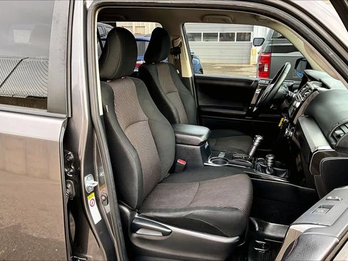 Used 2016 Toyota 4Runner Trail image 9