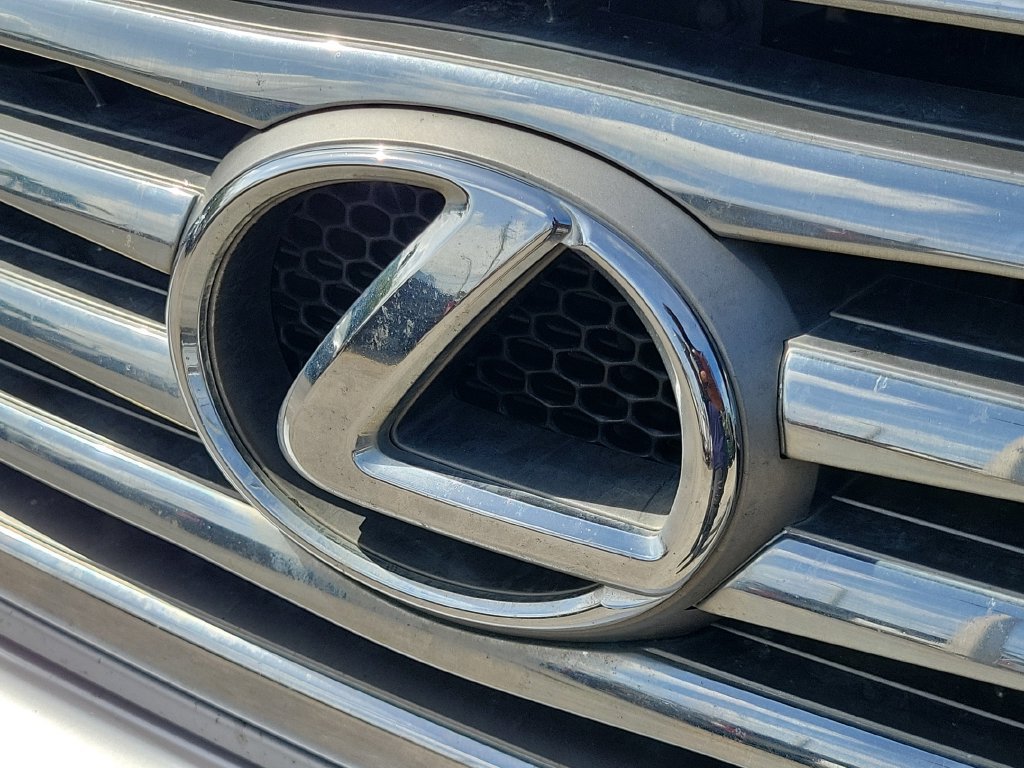 Used 2006 Lexus LX 470 4WD w/ Preferred Accessory Pkg image 13