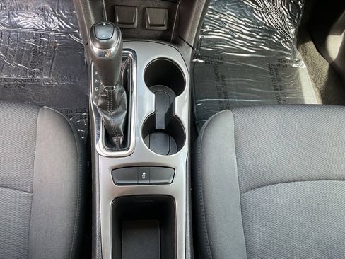 Used 2017 Chevrolet Cruze LT w/ Convenience Package FWD image 25
