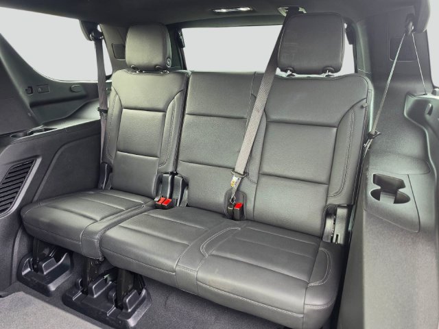 Used 2025 Chevrolet Tahoe LT AWD/4WD image 19