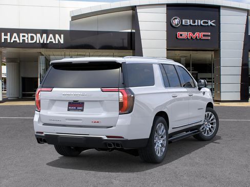 New 2026 GMC Yukon XL Denali w/ Denali Reserve Package image 4