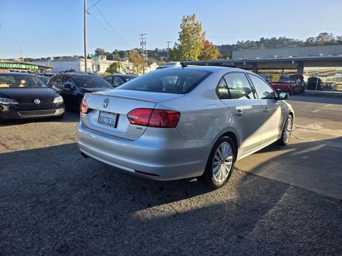 Used 2014 Volkswagen Jetta SEL image 5