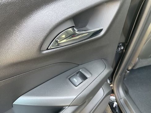 New 2026 Chevrolet Trax RS w/ Sunroof Package image 44