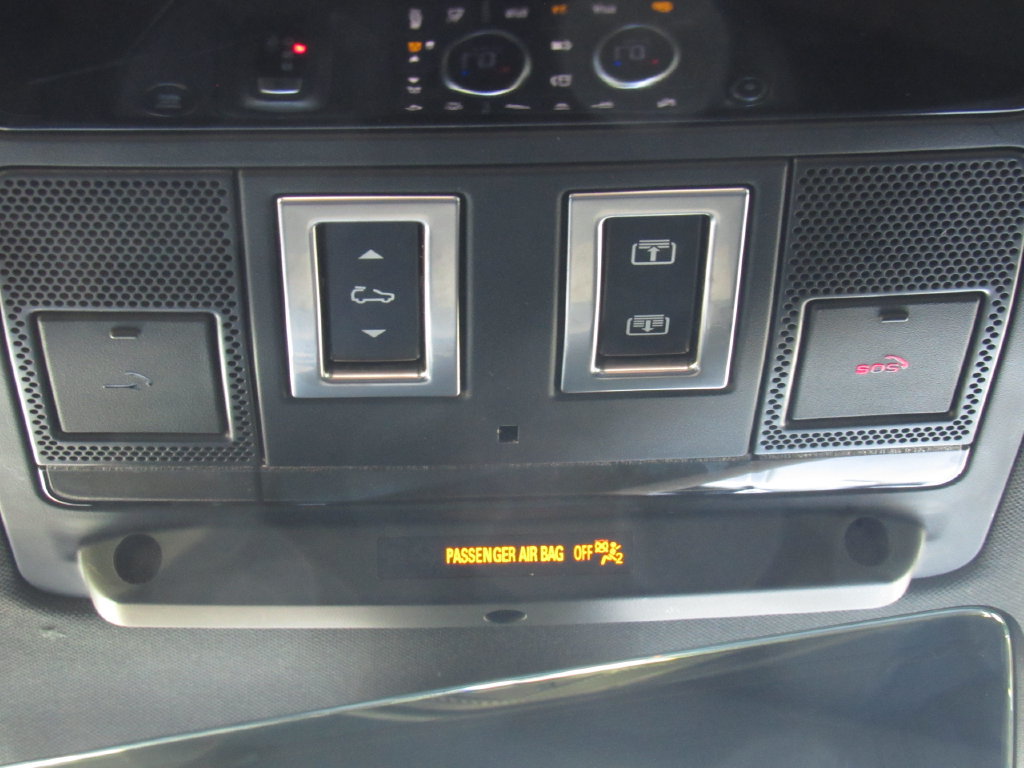 Used 2024 Land Rover Defender 110 S AWD/4WD image 28