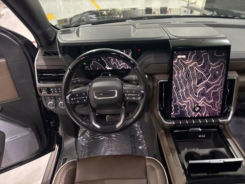 Used 2025 GMC Yukon Denali Ultimate image 24