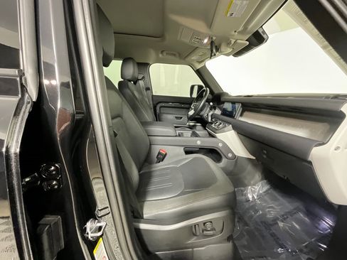 Used 2021 Land Rover Defender 110 SE image 21