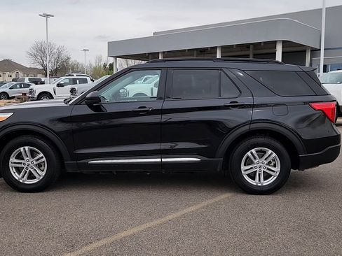 Used 2024 Ford Explorer XLT w/ Equipment Group 202A image 21