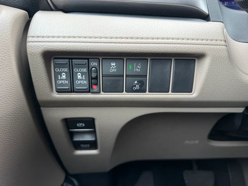 Used 2019 Honda Odyssey EX image 28