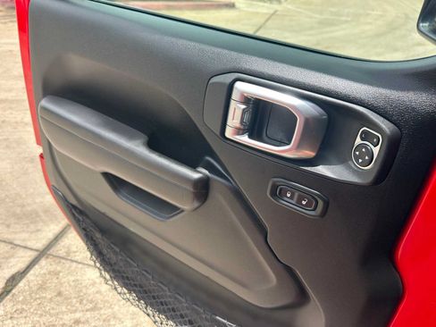 Used 2020 Jeep Wrangler Unlimited Sport AWD/4WD image 24