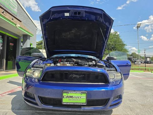 Used 2013 Ford Mustang Coupe RWD image 47
