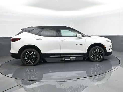 Used 2023 Chevrolet Blazer RS AWD/4WD image 4