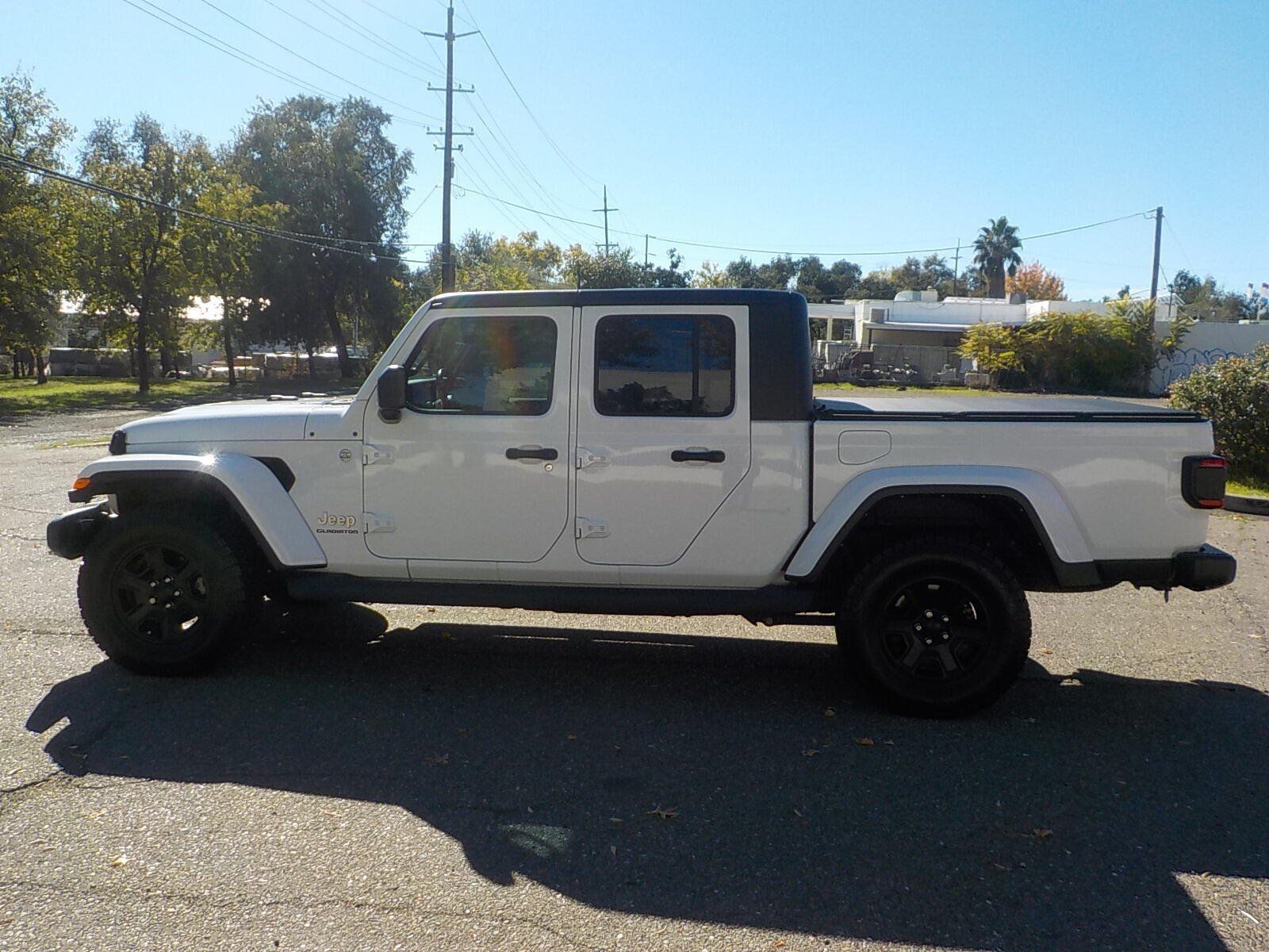 Used 2022 Jeep Gladiator Overland w/ Popular Equipment Package AWD/4WD image 6
