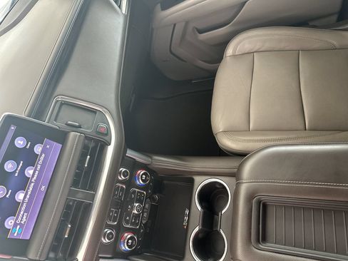 Used 2021 GMC Yukon SLT AWD/4WD image 24