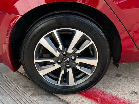 Used 2025 Nissan Versa SV w/ Trunk Package image 9