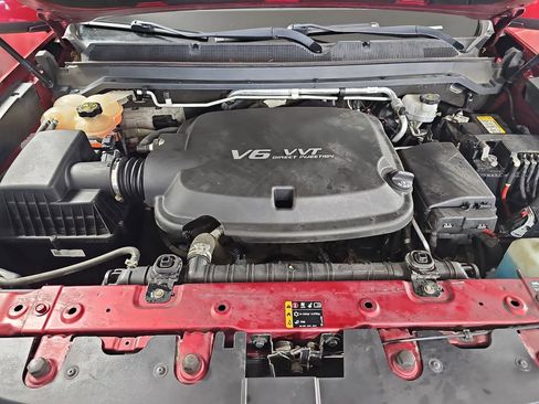 Used 2018 Chevrolet Colorado Z71 AWD/4WD image 35