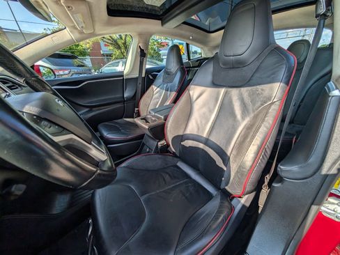 Used 2013 Tesla Model S Performance RWD image 16
