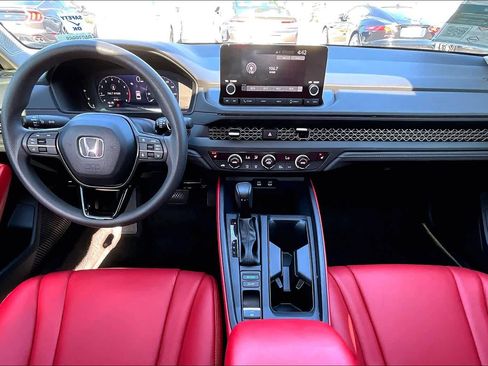 Used 2023 Honda Accord EX image 14