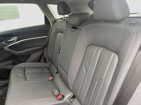 Used 2019 Audi e-tron Premium Plus image 11