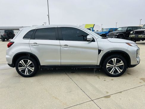 Used 2023 Mitsubishi Outlander Sport SE image 34