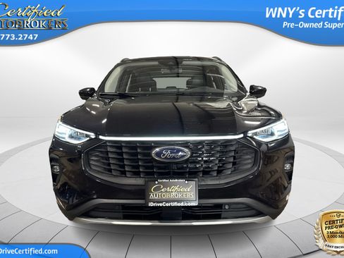 Used 2025 Ford Escape Platinum AWD/4WD image 2