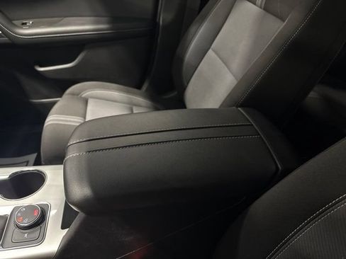 Used 2025 Chevrolet Blazer LT AWD/4WD image 27