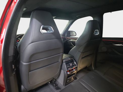 Used 2018 BMW X5 M image 16