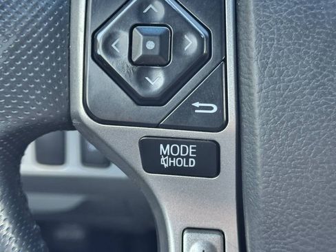 Used 2015 Toyota Tacoma 4x4 Double Cab w/ SR5 Package image 36